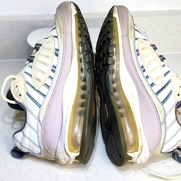 Nike Air Max Size 9 Women's - Picture 1 of 12